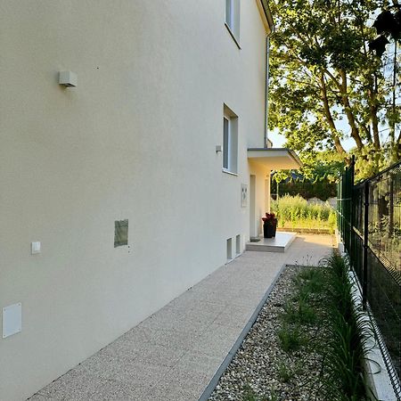 Apartment Zanzi Samorin Exterior photo