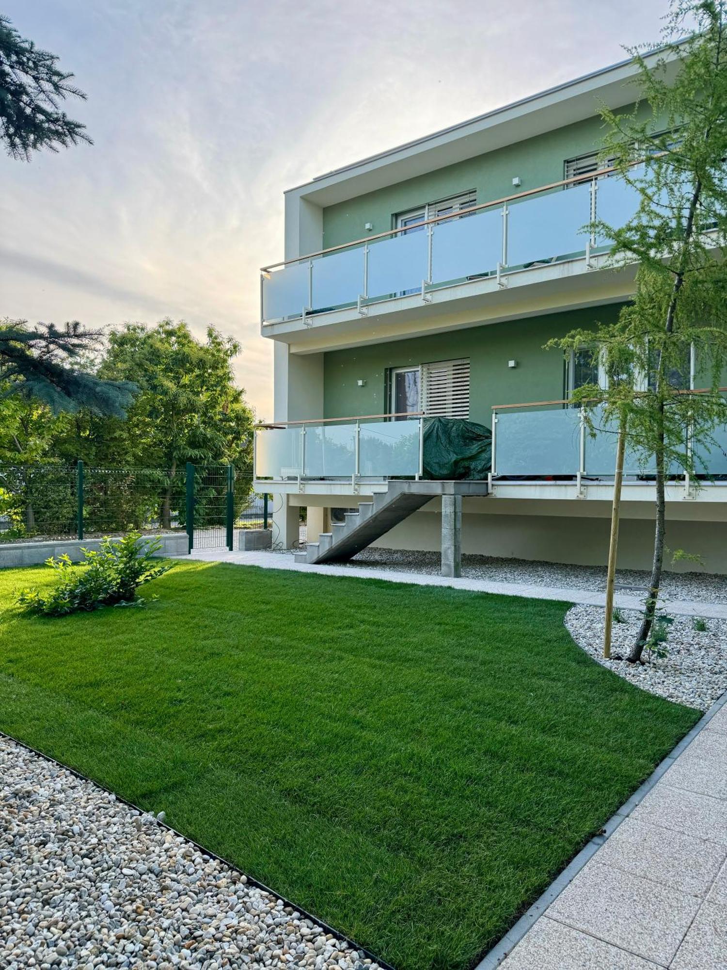 Apartment Zanzi Samorin Exterior photo